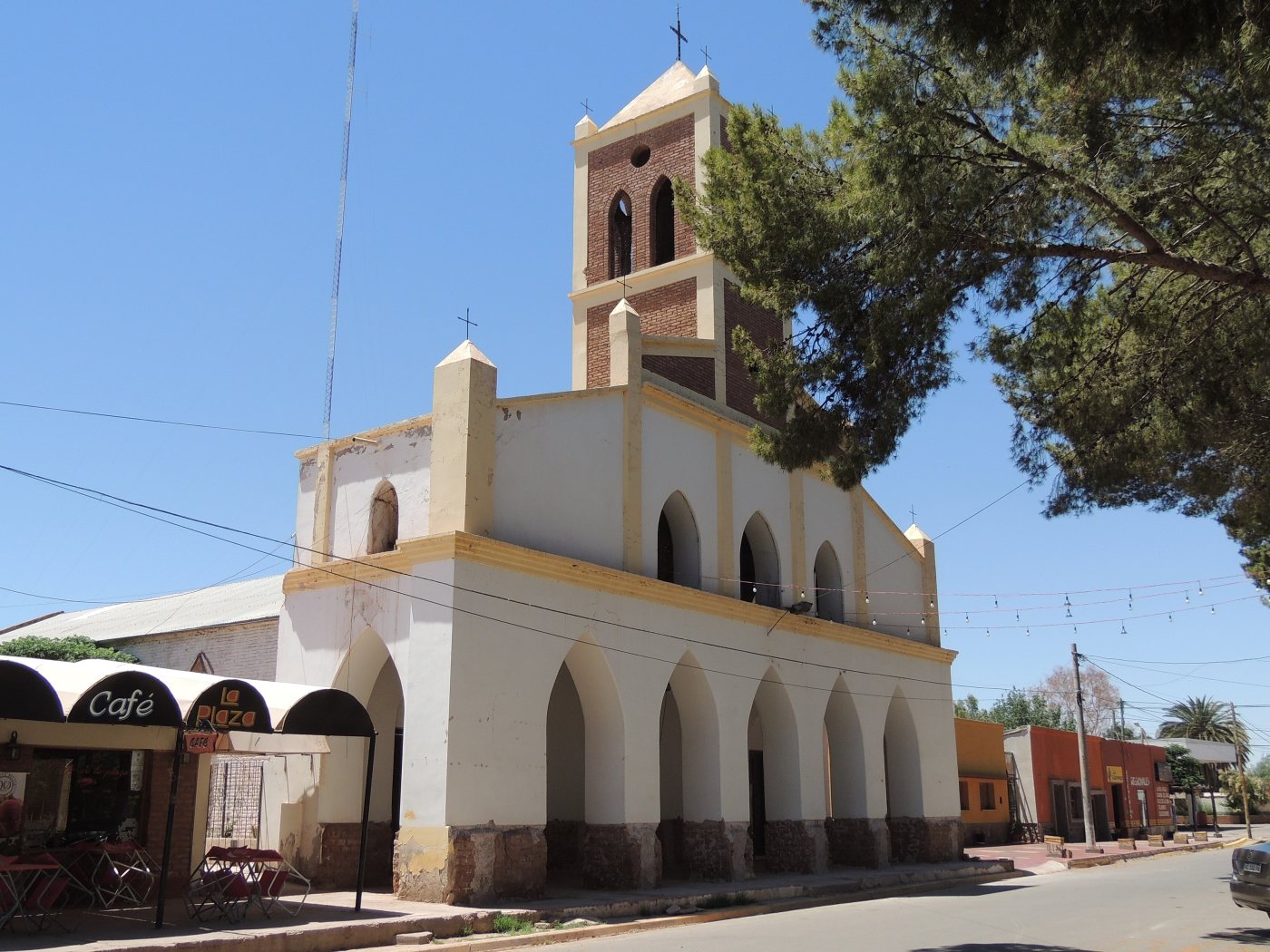 La iglesia de Villa Unión, en el centro del pueblo